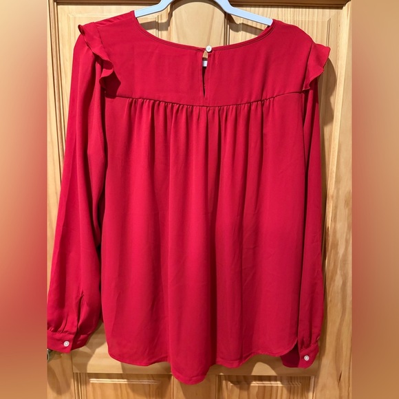 LOFT Women's ruffled Blouse long cuffed sleeves with buttons size M - Picture 2 of 12